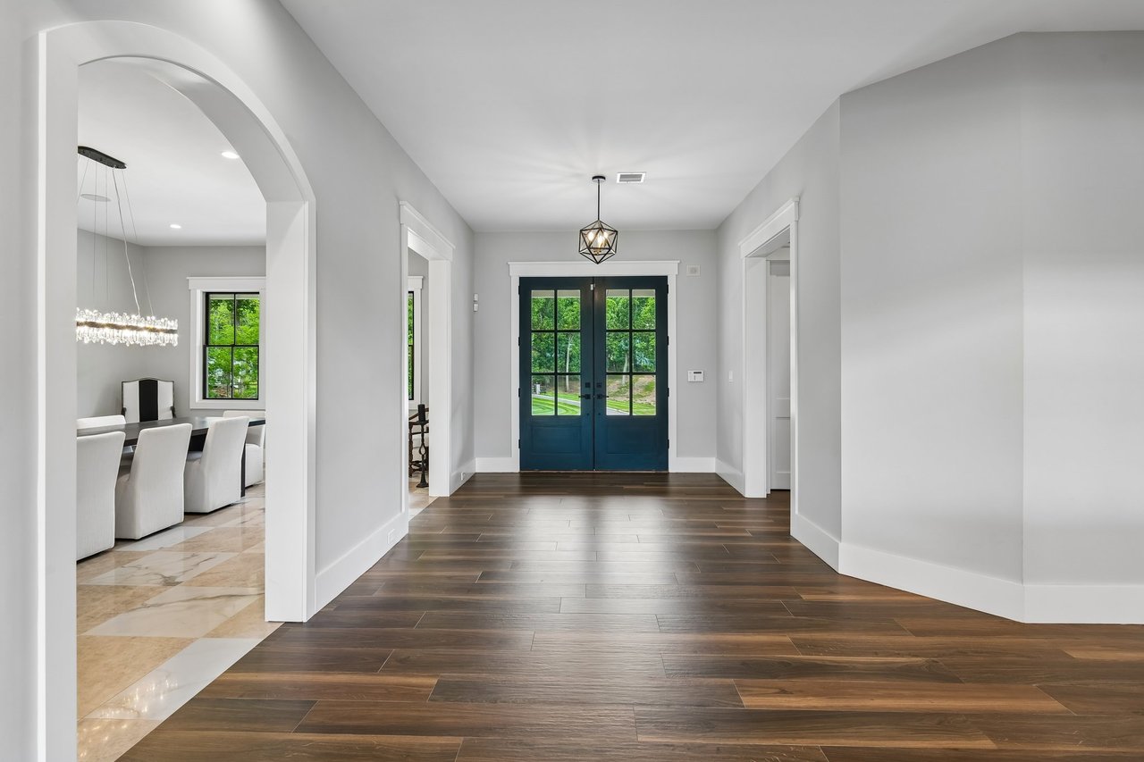 7 Homelands Dr