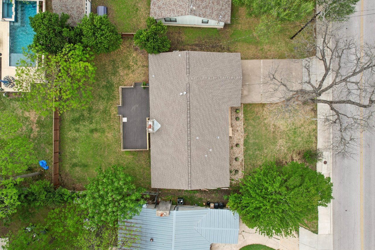 406 E 2nd St