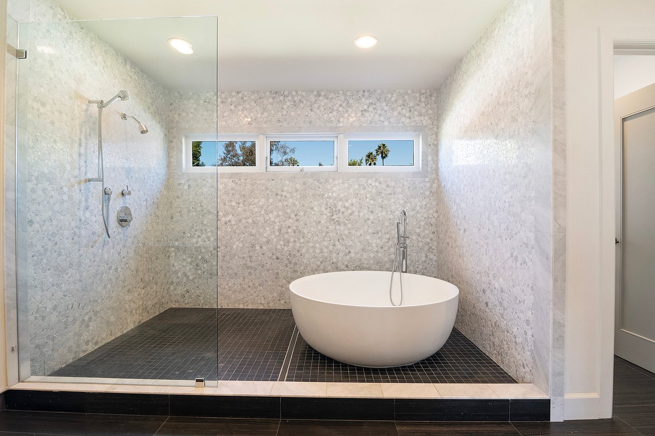 501 N Cahuenga Blvd.
