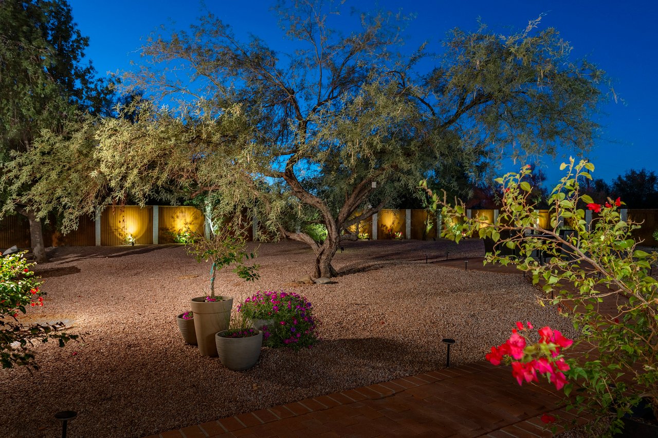 1005 W Emerine Drive