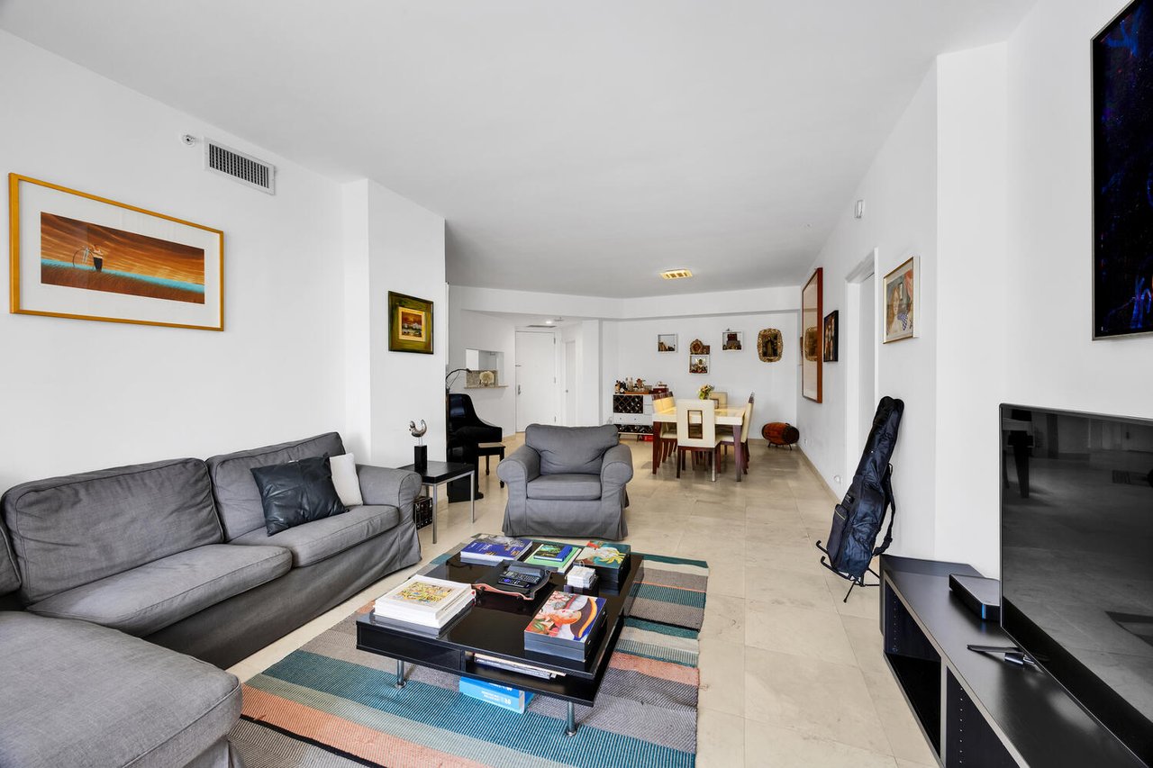 Spacious Rental in Brickell Key