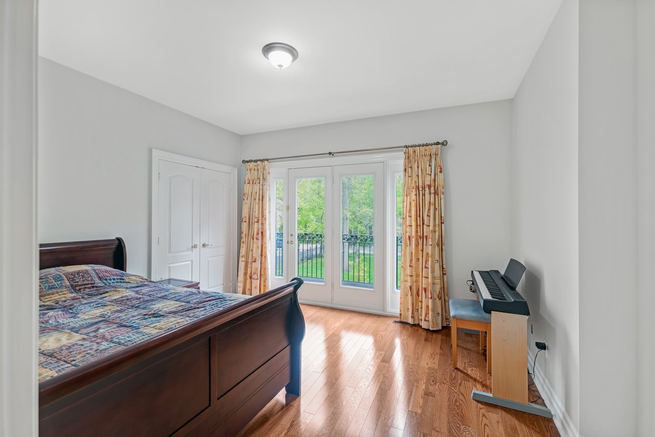2126 Parker Dr