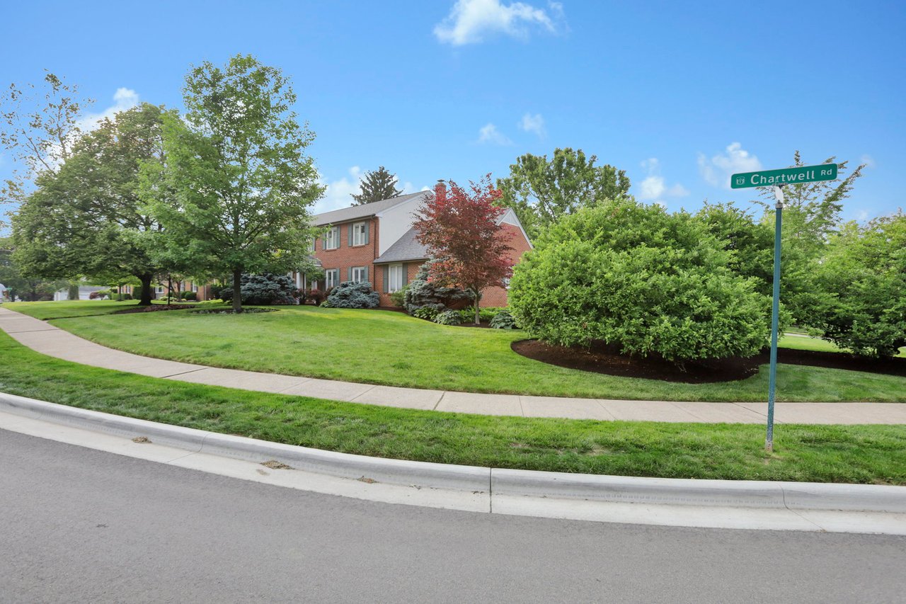 2560 CHARTWELL RD, UPPER ARLINGTON, OH 43220