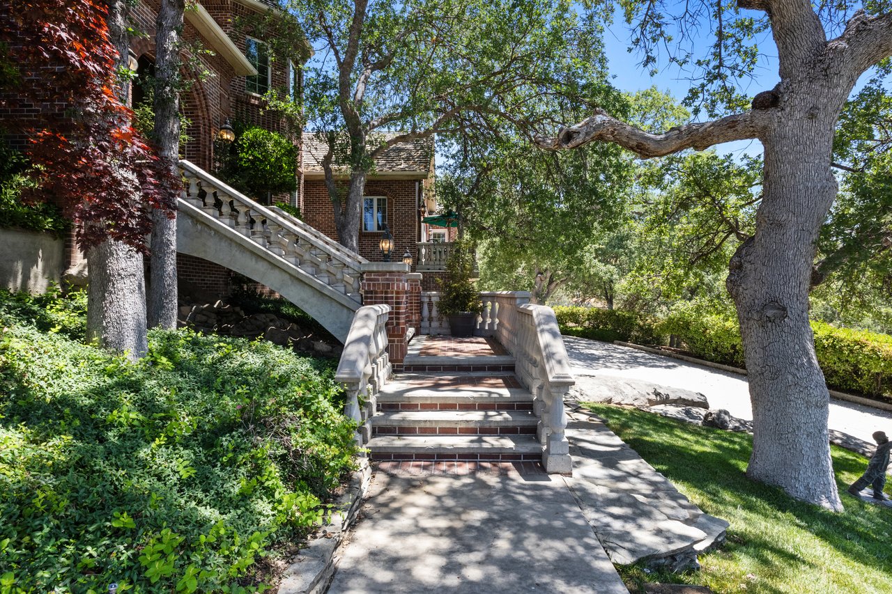 24120 Martingale Way 