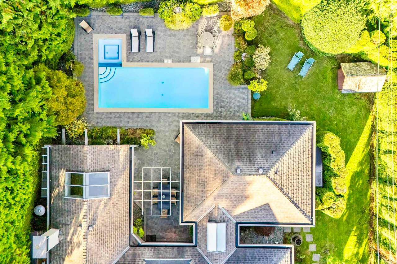 389 MOYNE DR