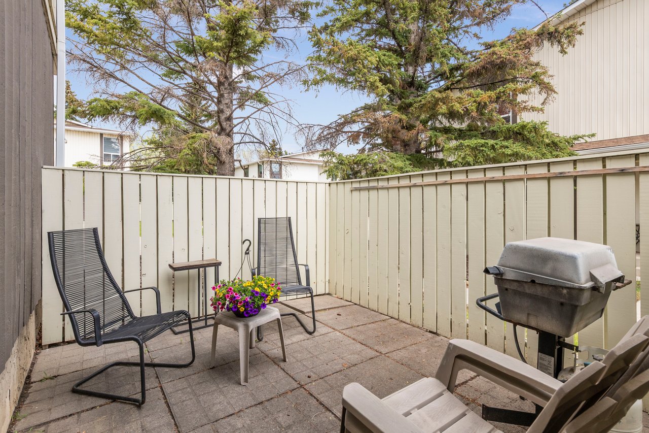544 Blackthorn Road NE Unit: 1404