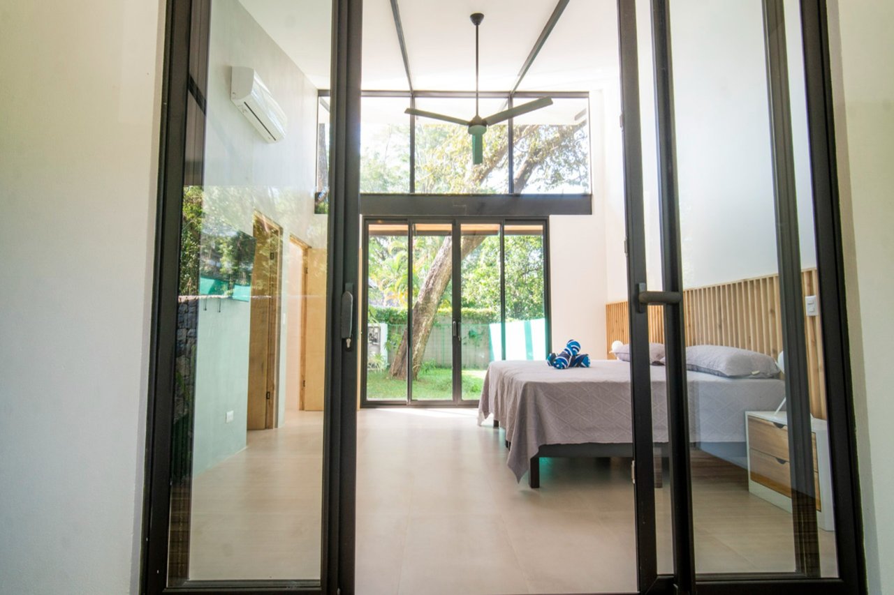 Casa Cenizaro | Elegant 4-Bed Tropical Retreat with Pool in Surfside, Potrero