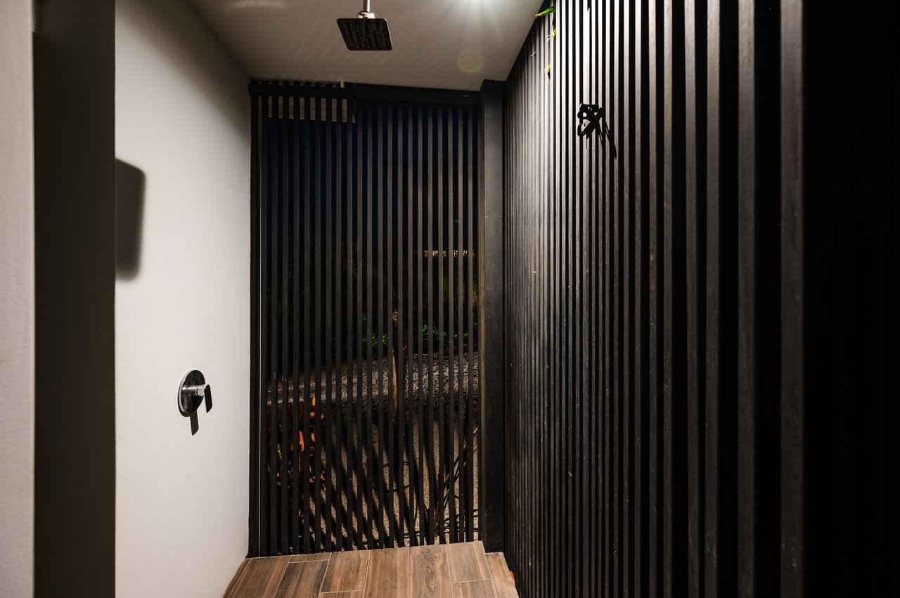 V-Kaza Oriol | Exclusive Modern 2-Bedroom Villa Steps from Playa Conchal