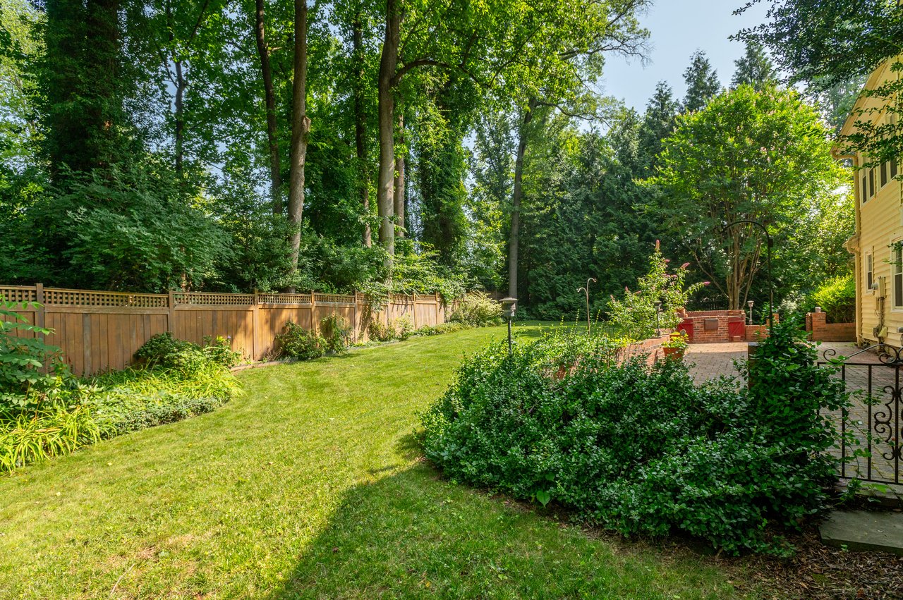 9606 Whitecedar Ct