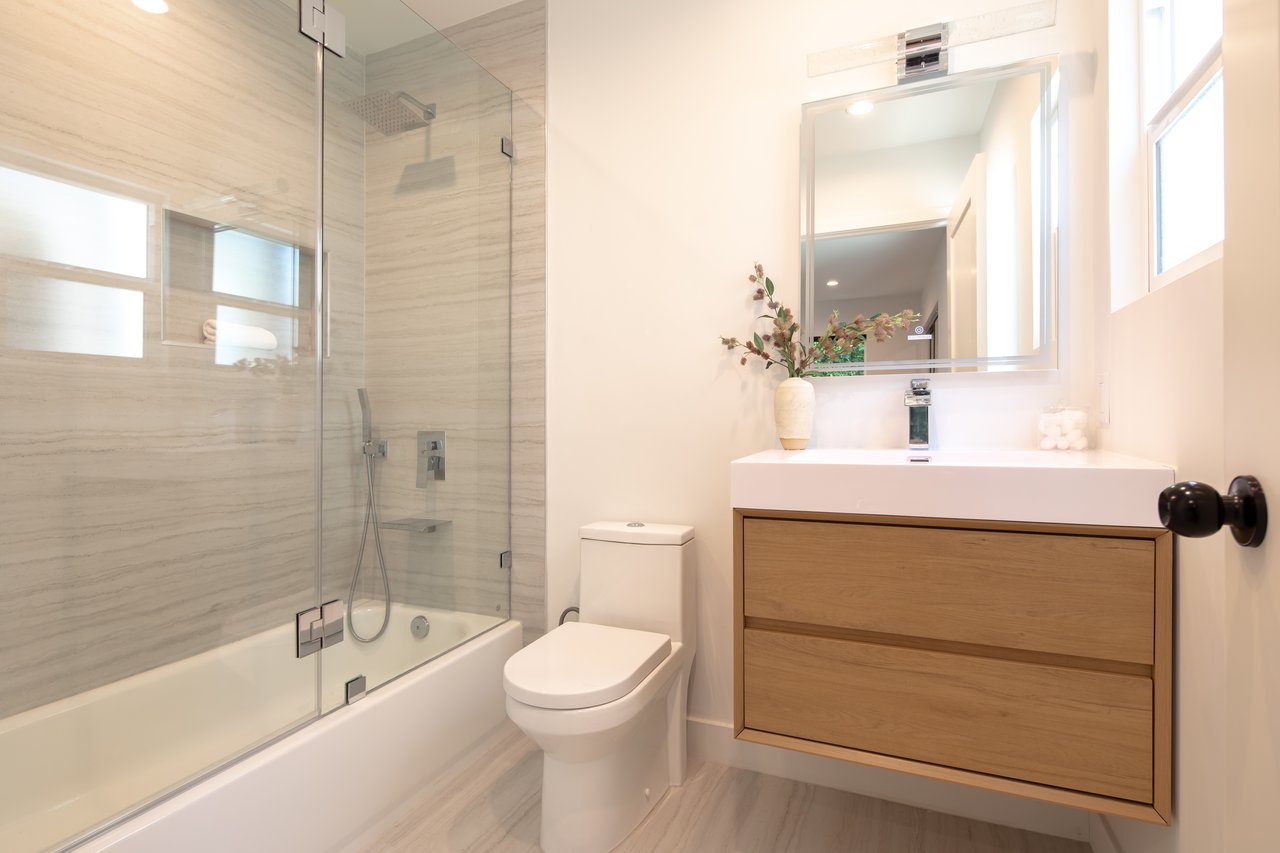 1363 S Curson Ave, Wilshire Vista