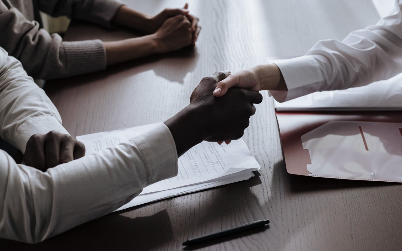 Home Buyers: Here are 5 Expert Tips To Ensure A Smooth Closing