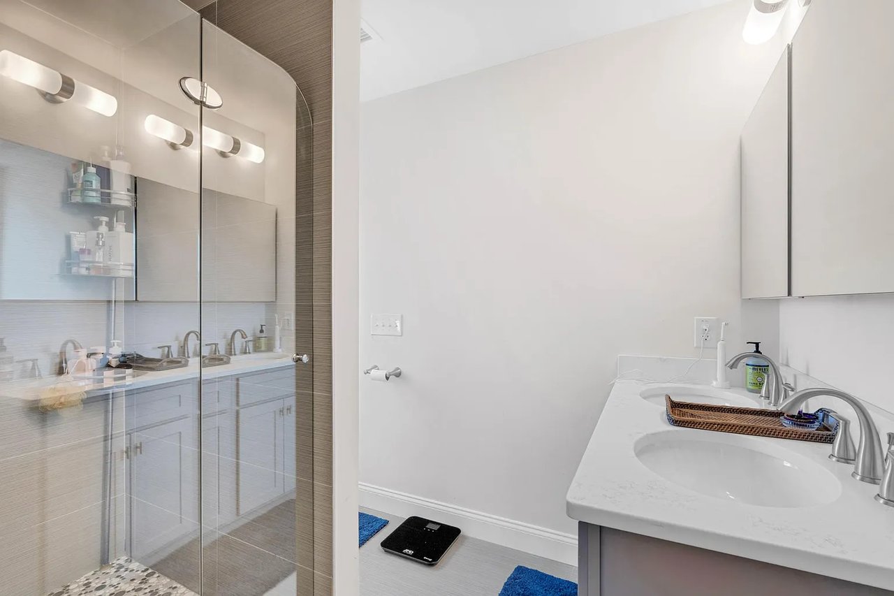 118-120 Bowdoin St #2