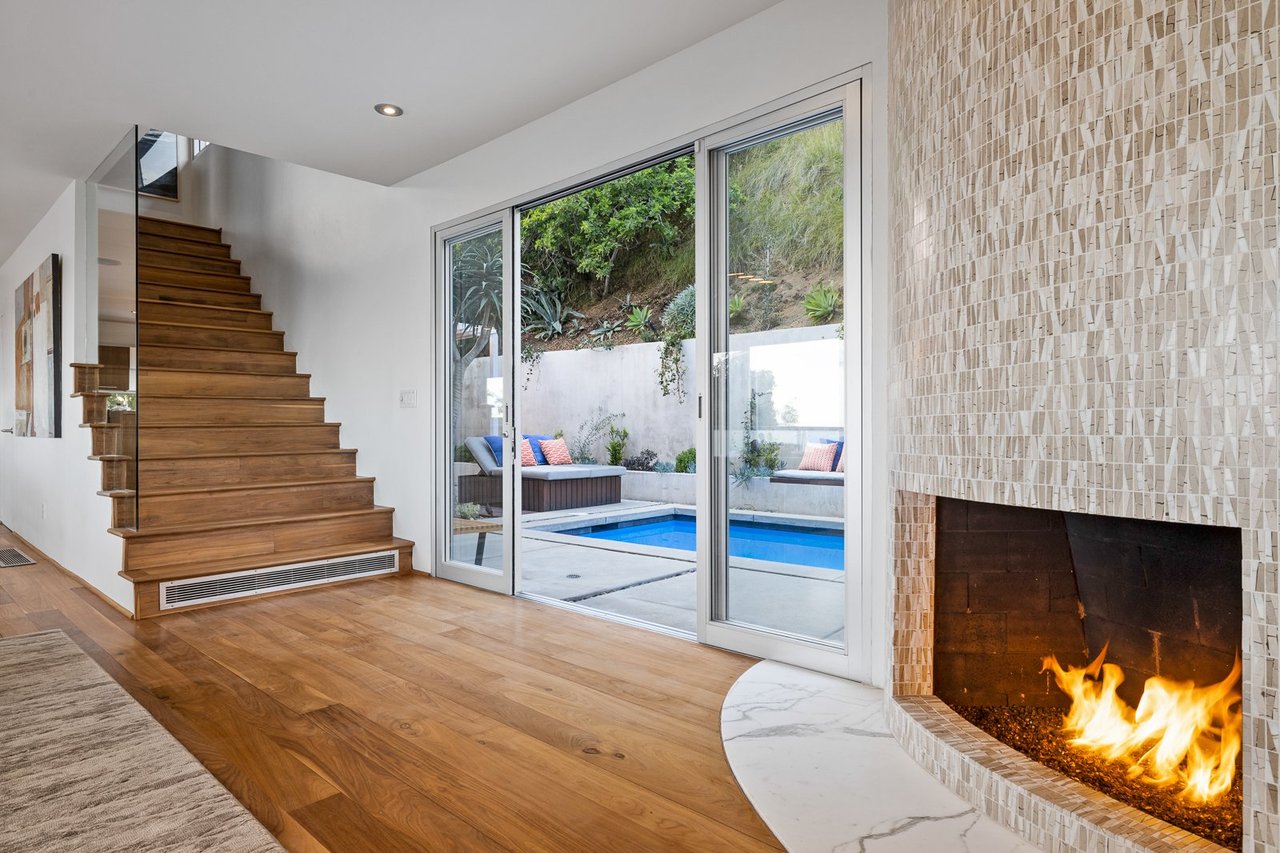 St Ives Dr, 90069