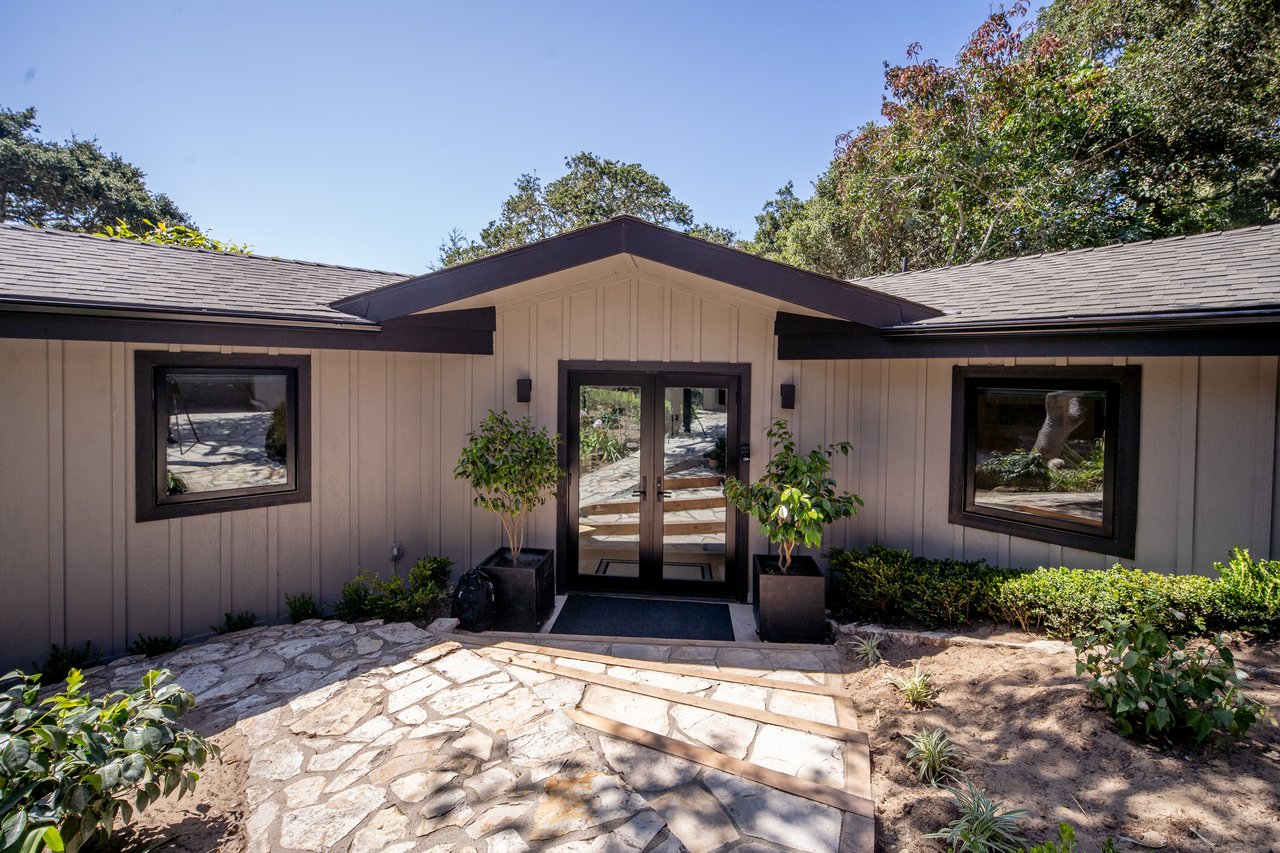 The Gosling - Downtown Carmel Getaway