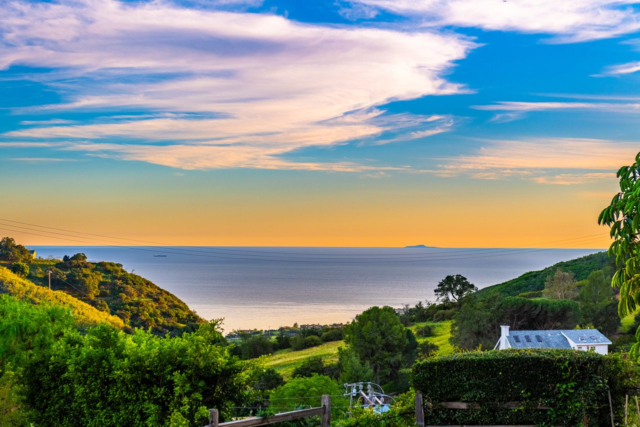 27008 Old Chimney Rd