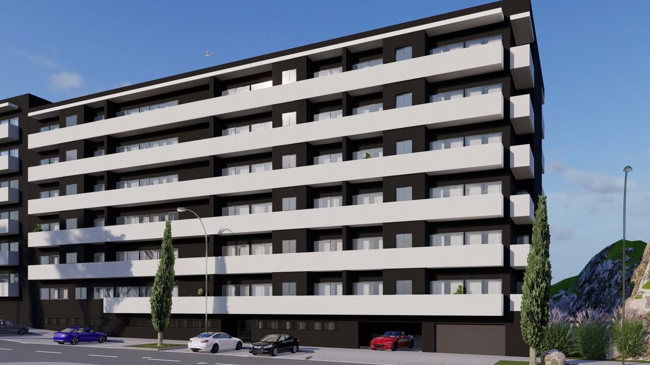 Modern 2-Bedroom Apartment with Balcony and Garage in Águas Santas, Greater Porto