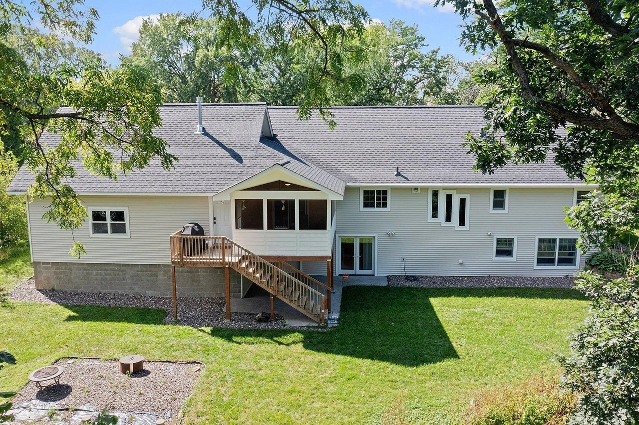 Updated Rambler in the Heart of Minnetonka