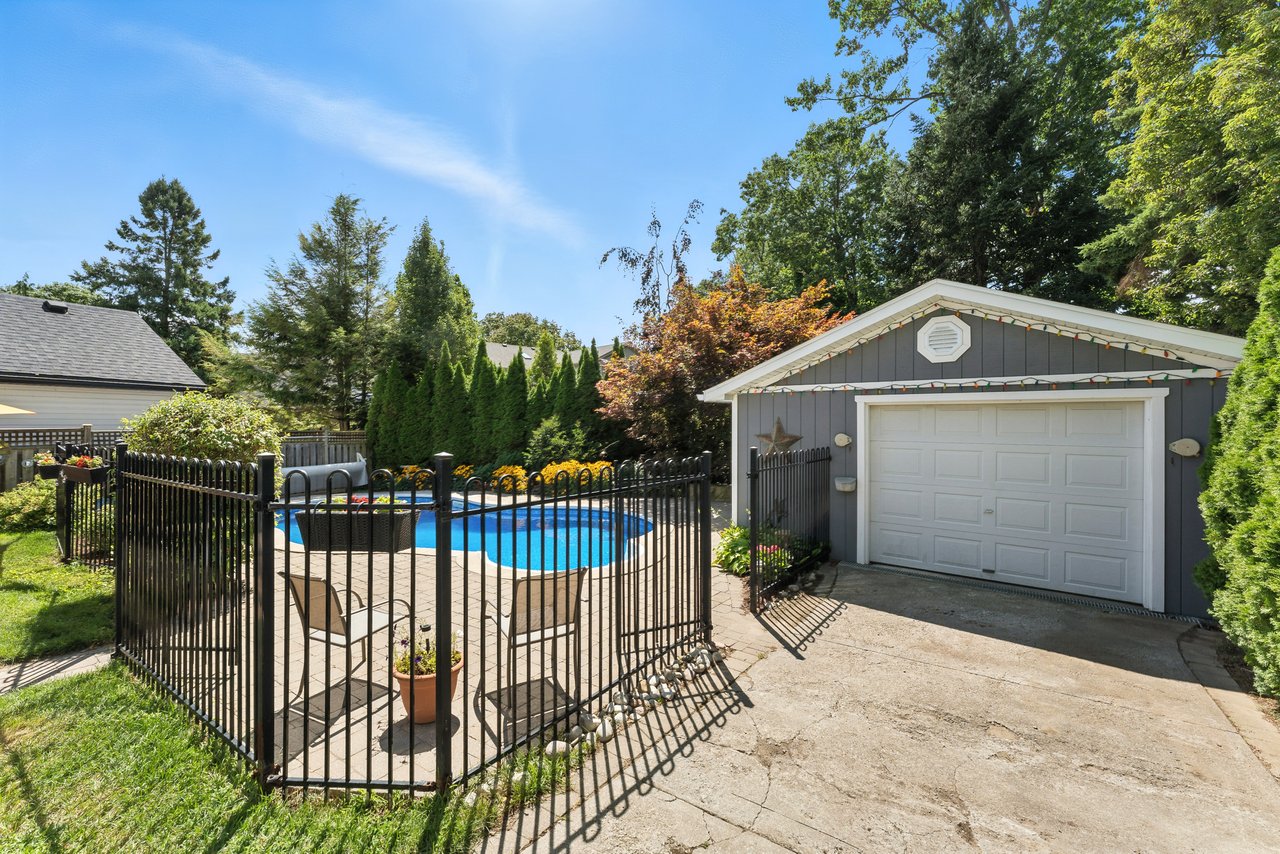 4 Fulham Dr