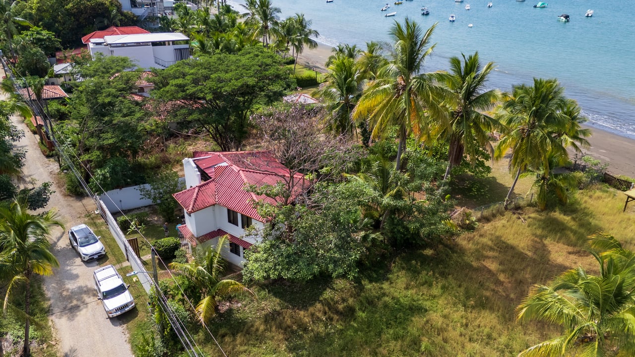 Vista Marina Beach House | Oceanfront Beach House in Playa Potrero