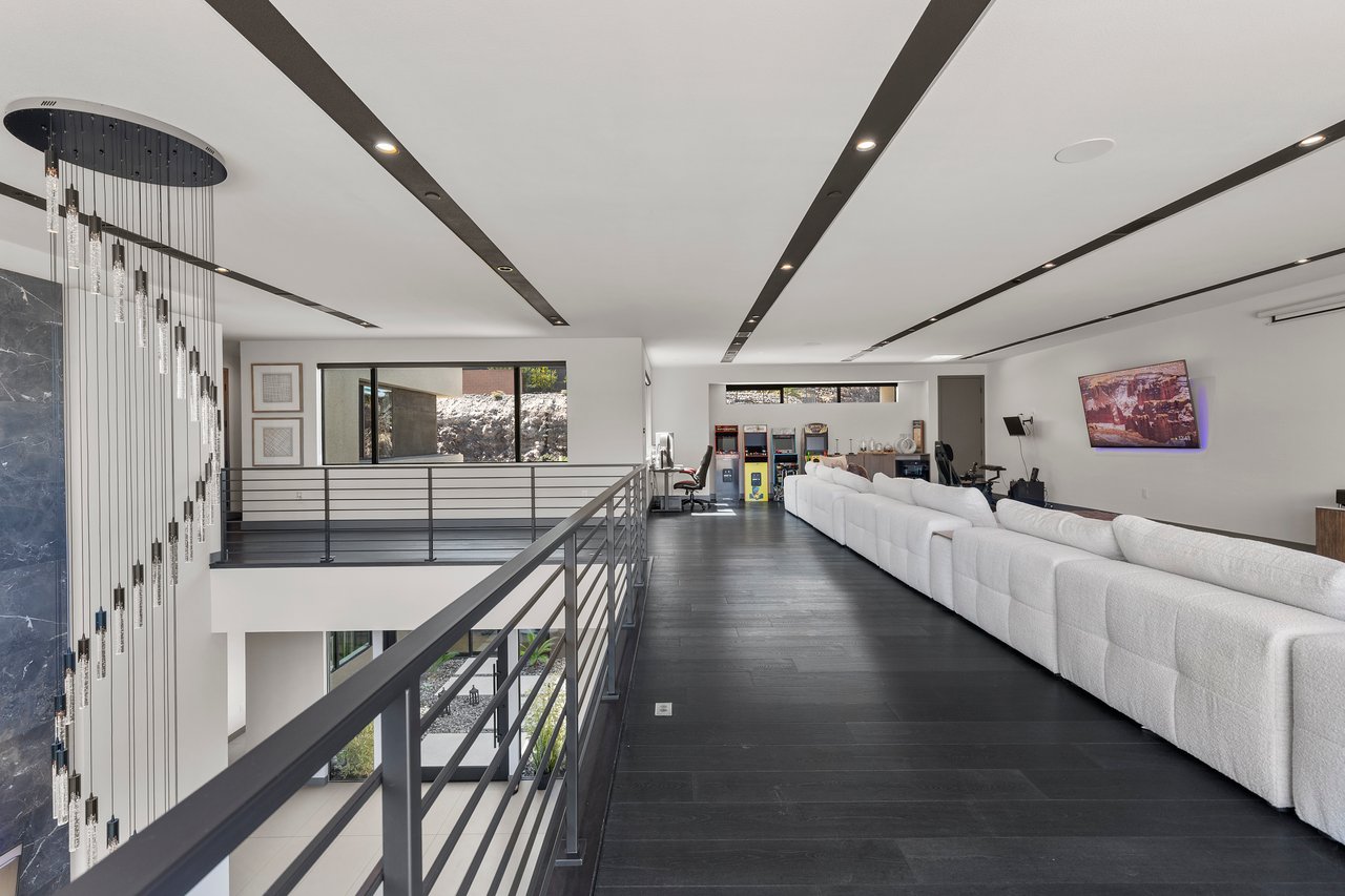 1463 Solitude Ridge Dr