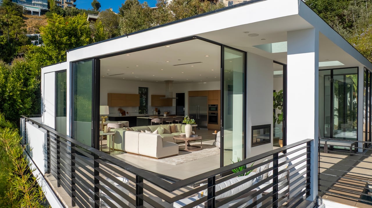 1516 Forest Knoll Dr, Sunset Strip