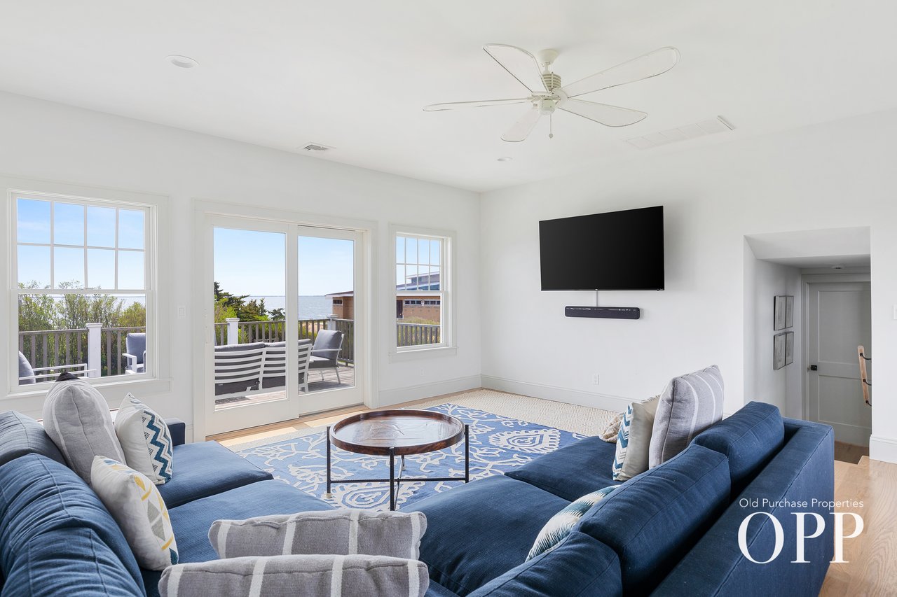 Waterview Getaway for the Ultimate Paddler
