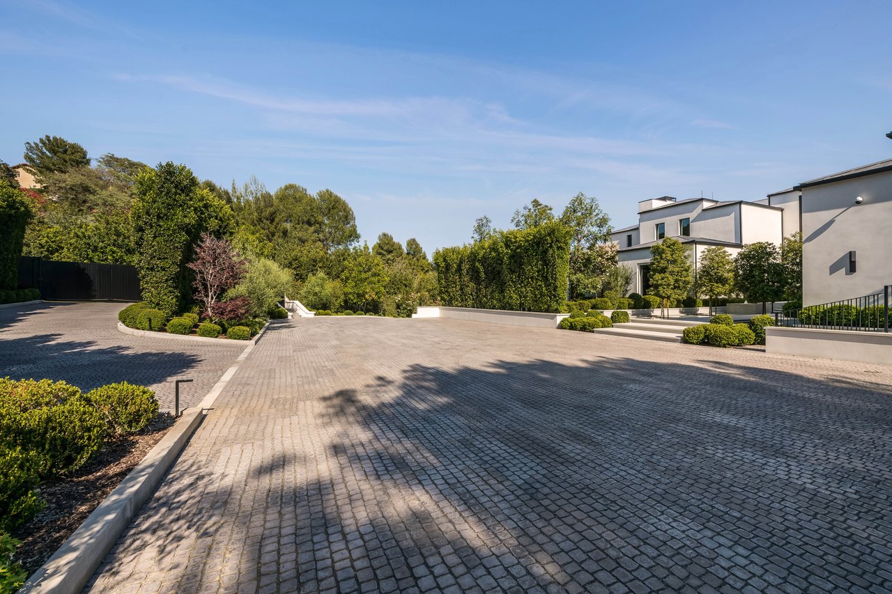 73 Beverly Park Ln
