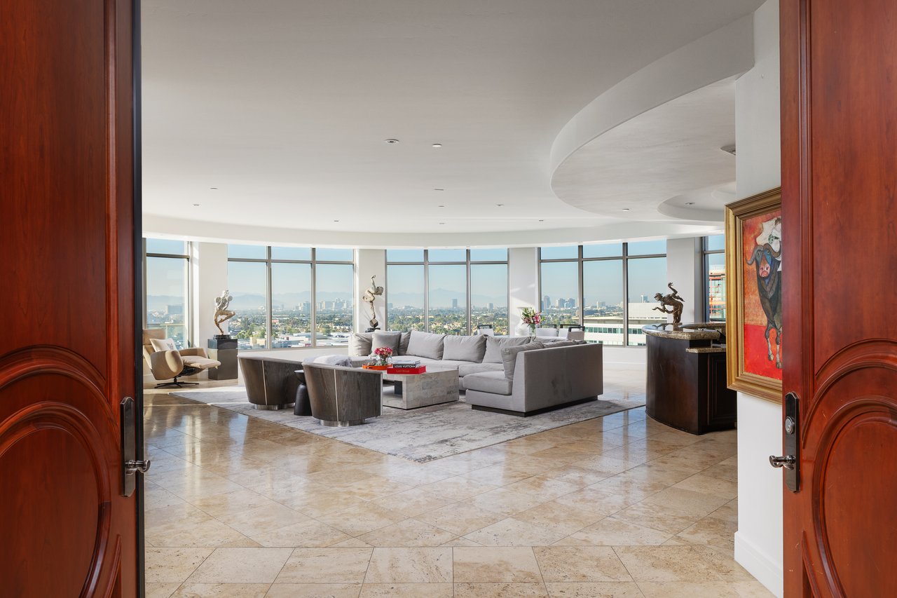 2402 E ESPLANADE Lane PH2