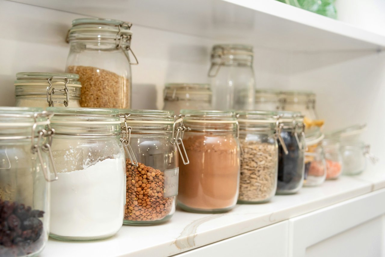  10 Tips to Maximize a Small Pantry