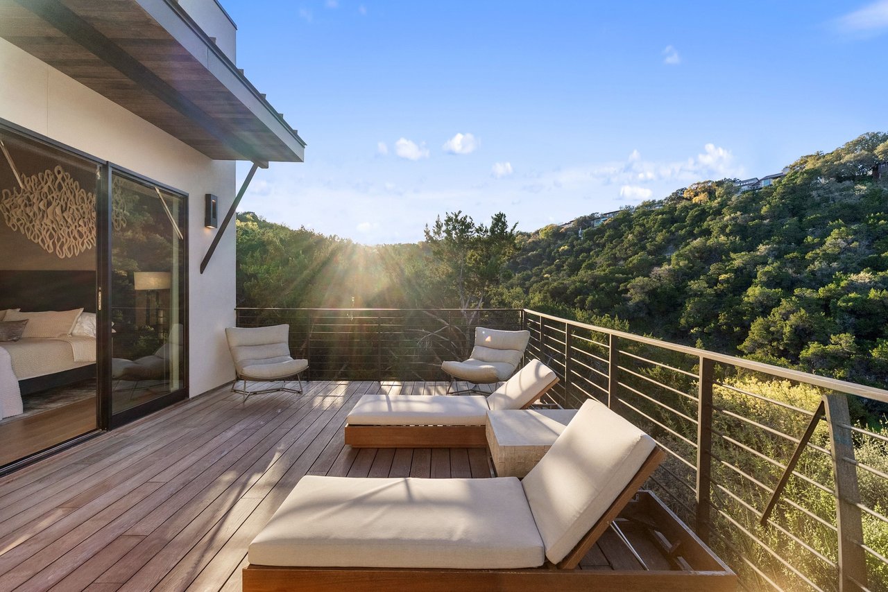 West Lake Hills Modern Sanctuary