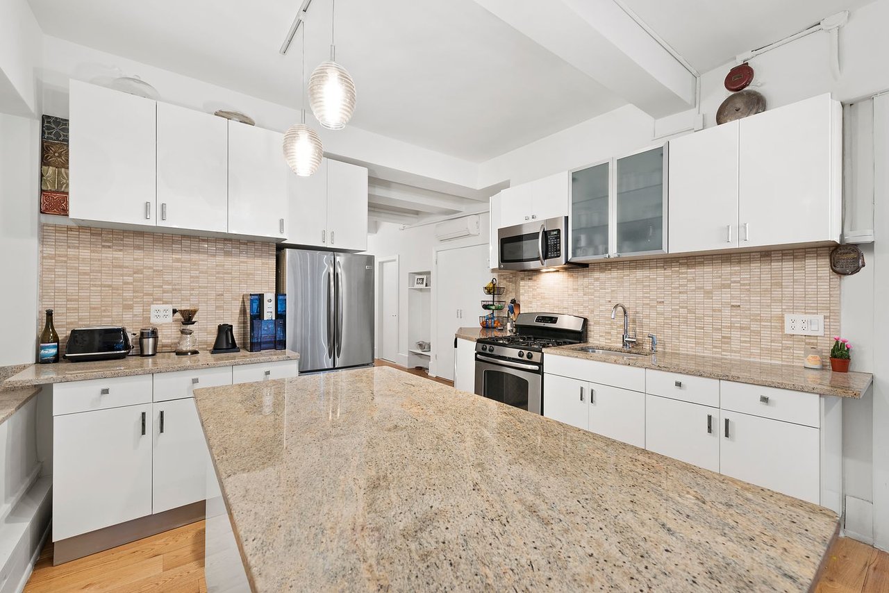 215 West 29th St, #6