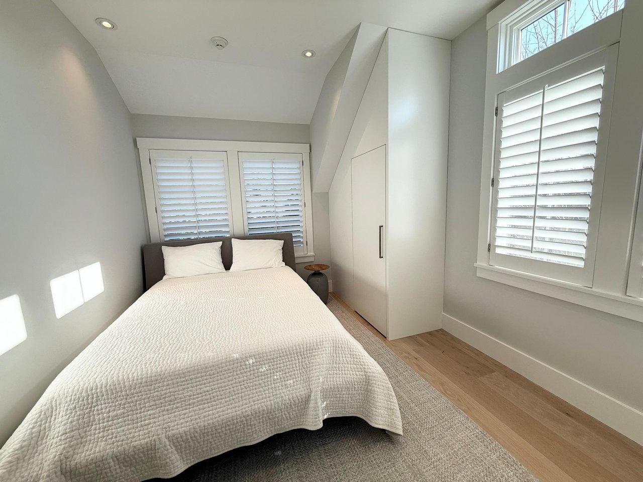 30 Pierce Ln