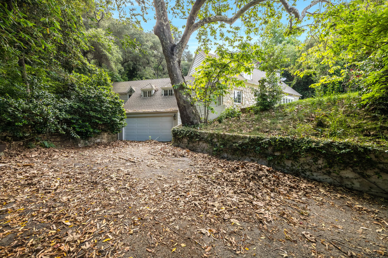 1495 Stone Canyon Rd
