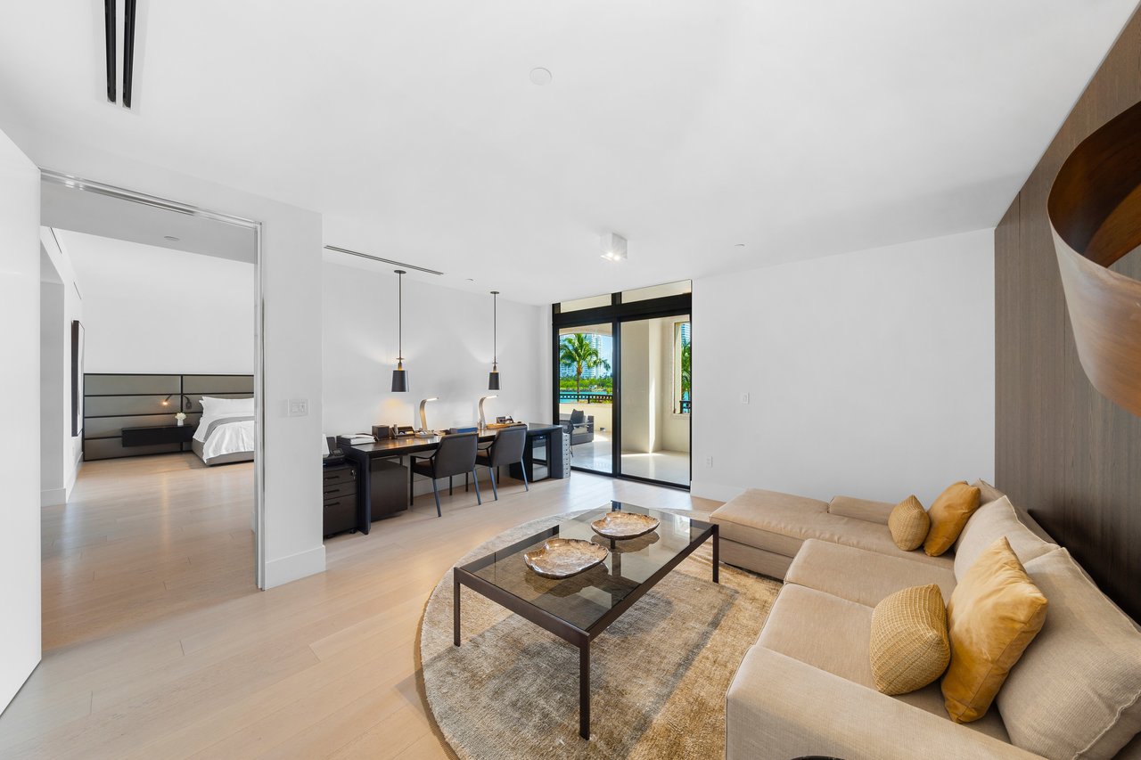 Palazzo Del Sol 7025