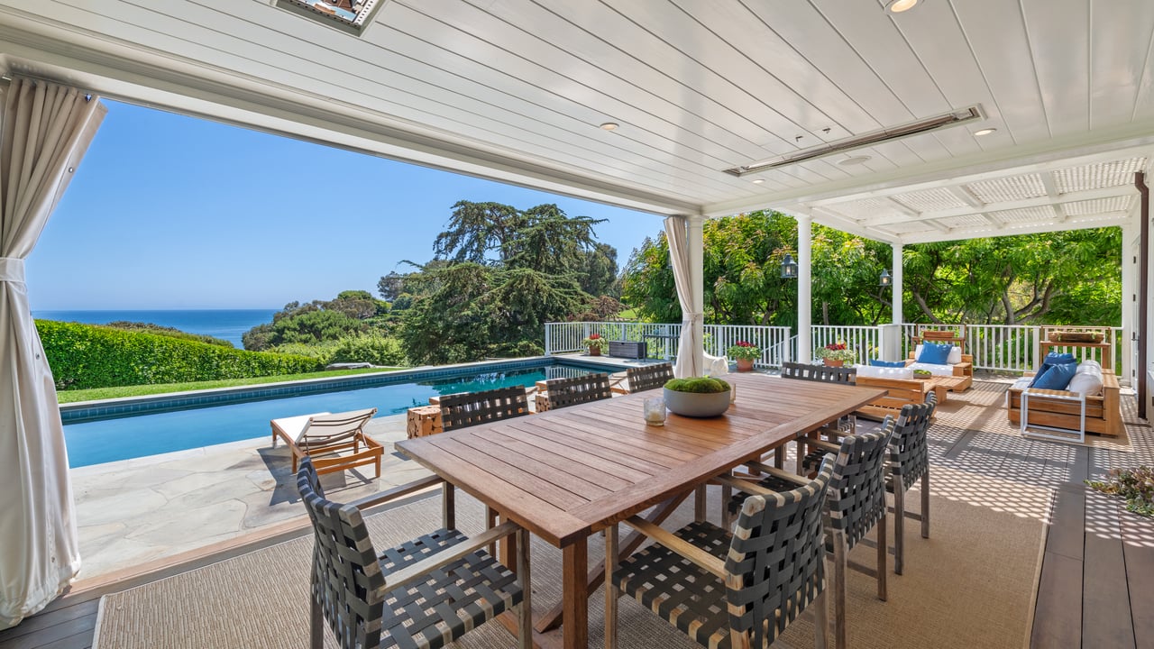 6825 Zumirez Dr