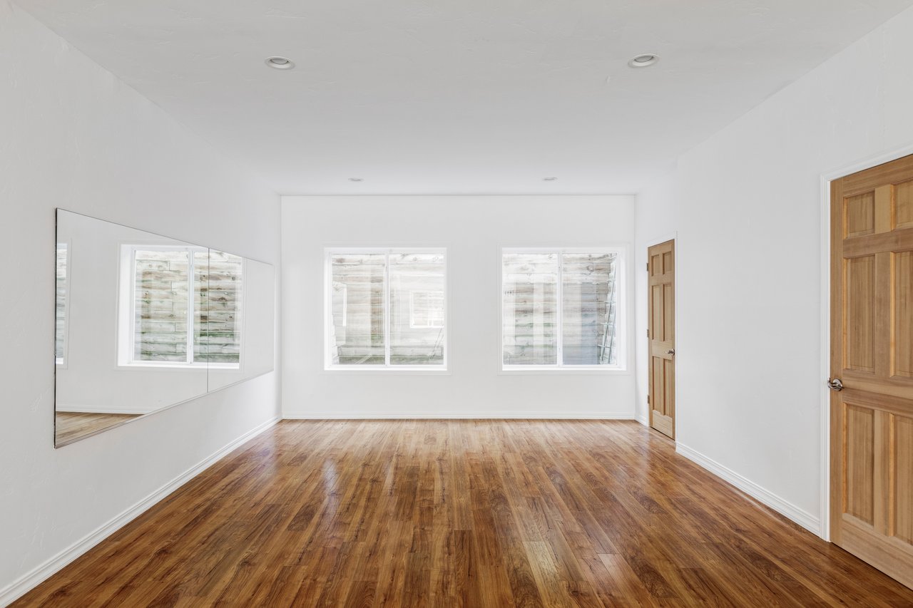 2073 Eisenhower Drive