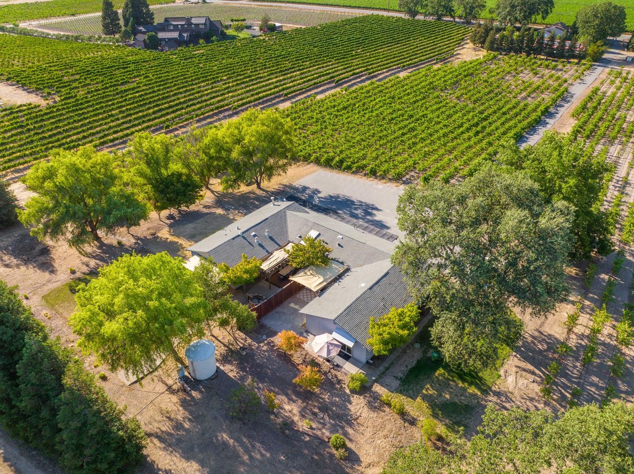 725 Lytton Station