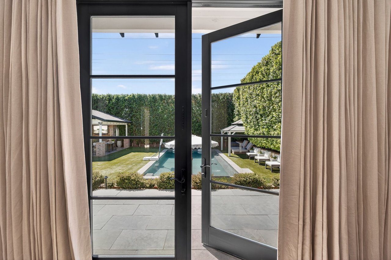 5217 E CALLE REDONDA