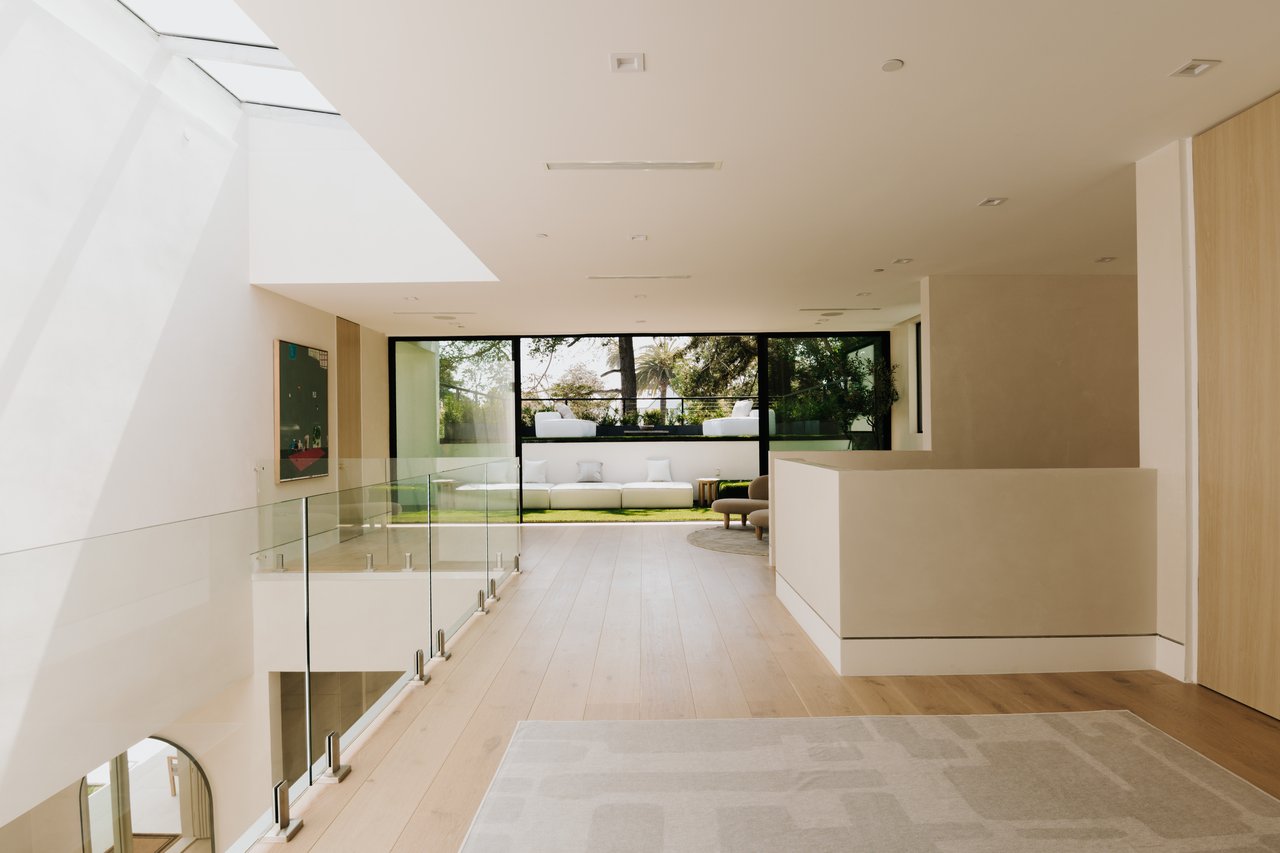 260 S Canyon View Dr