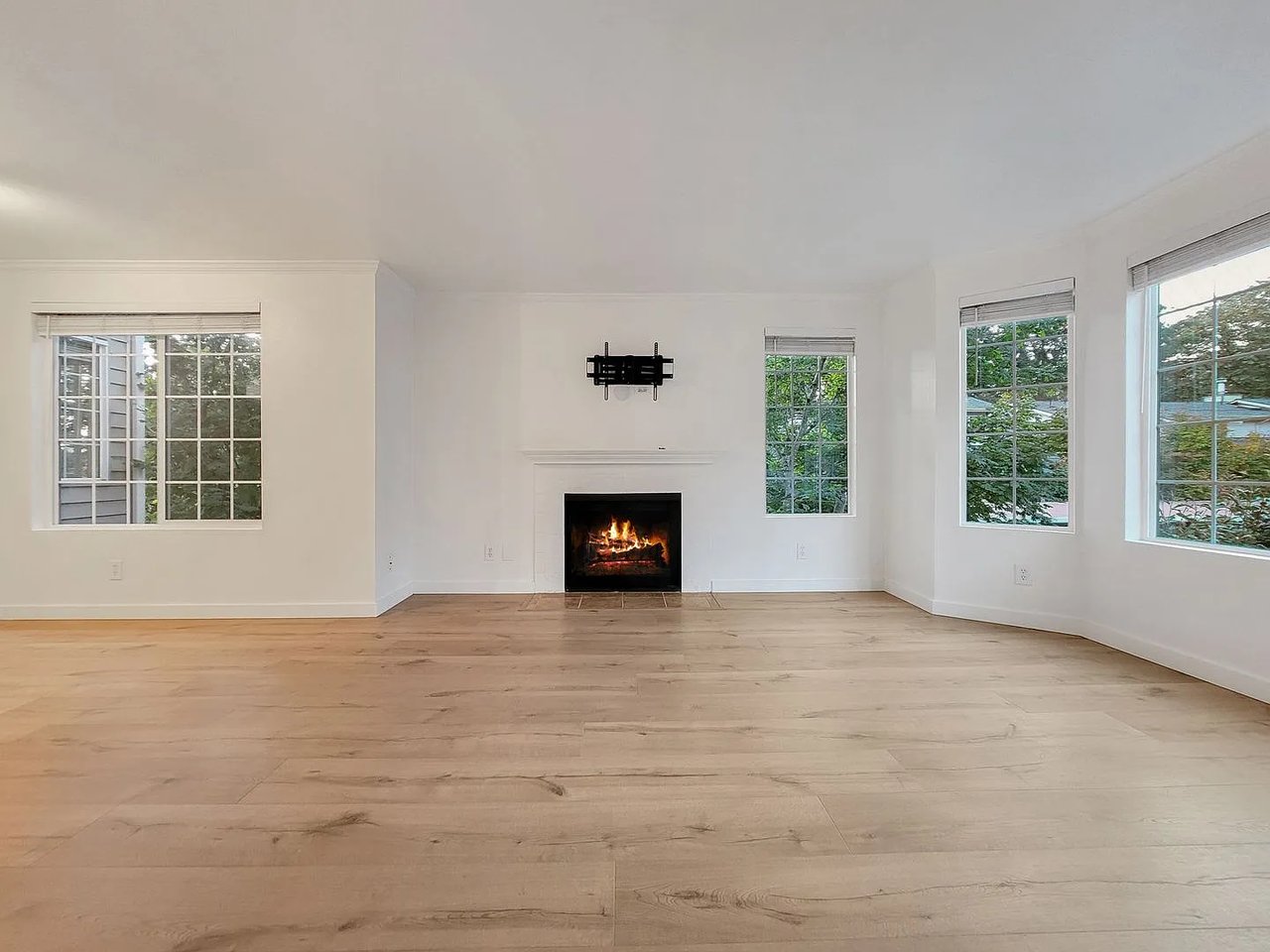 9838 NE 122nd St APT Q201