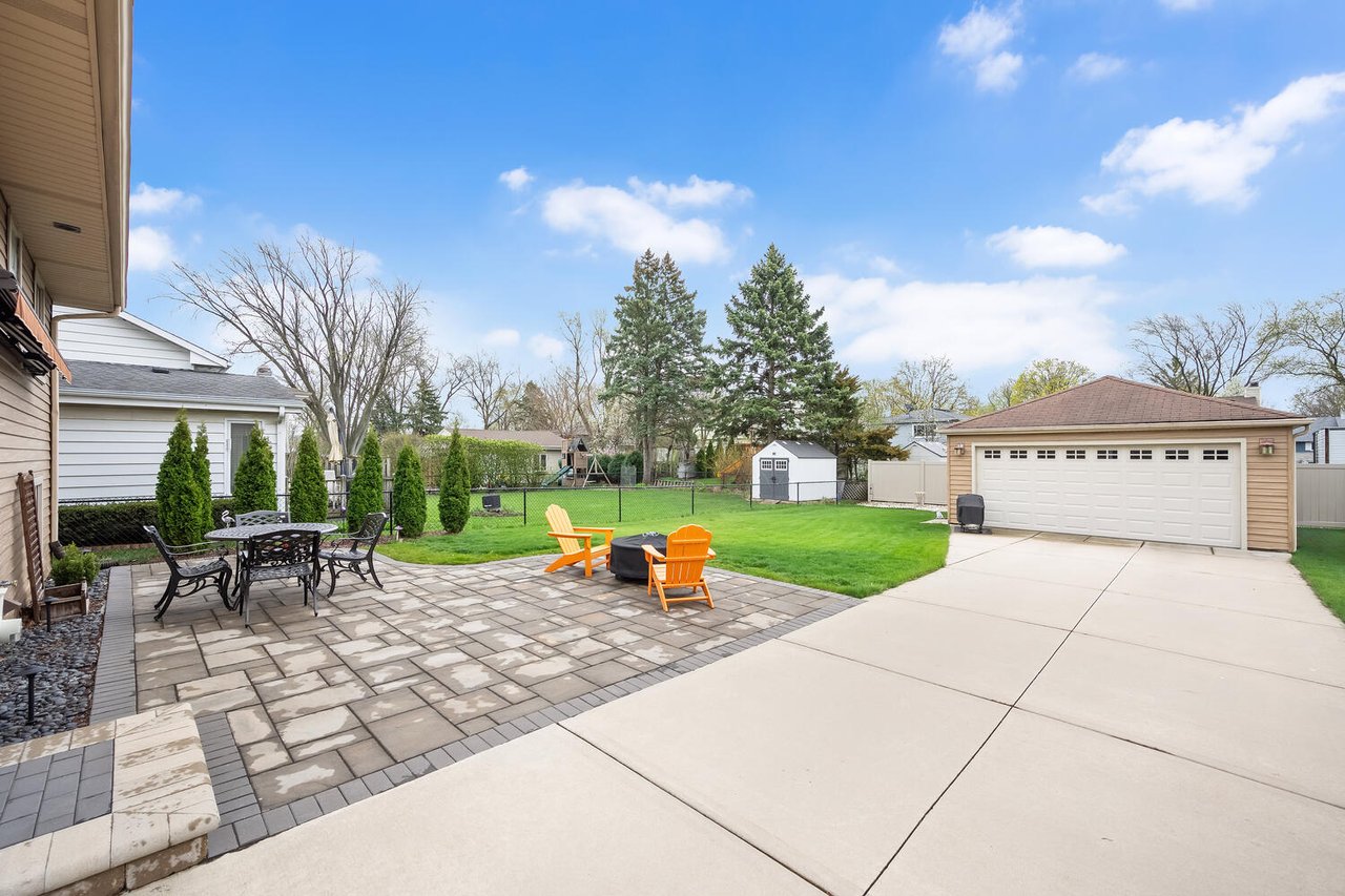 1406 E Elm St, Wheaton IL – Updated Home in Wheaton Estates Near Downtown & District 200