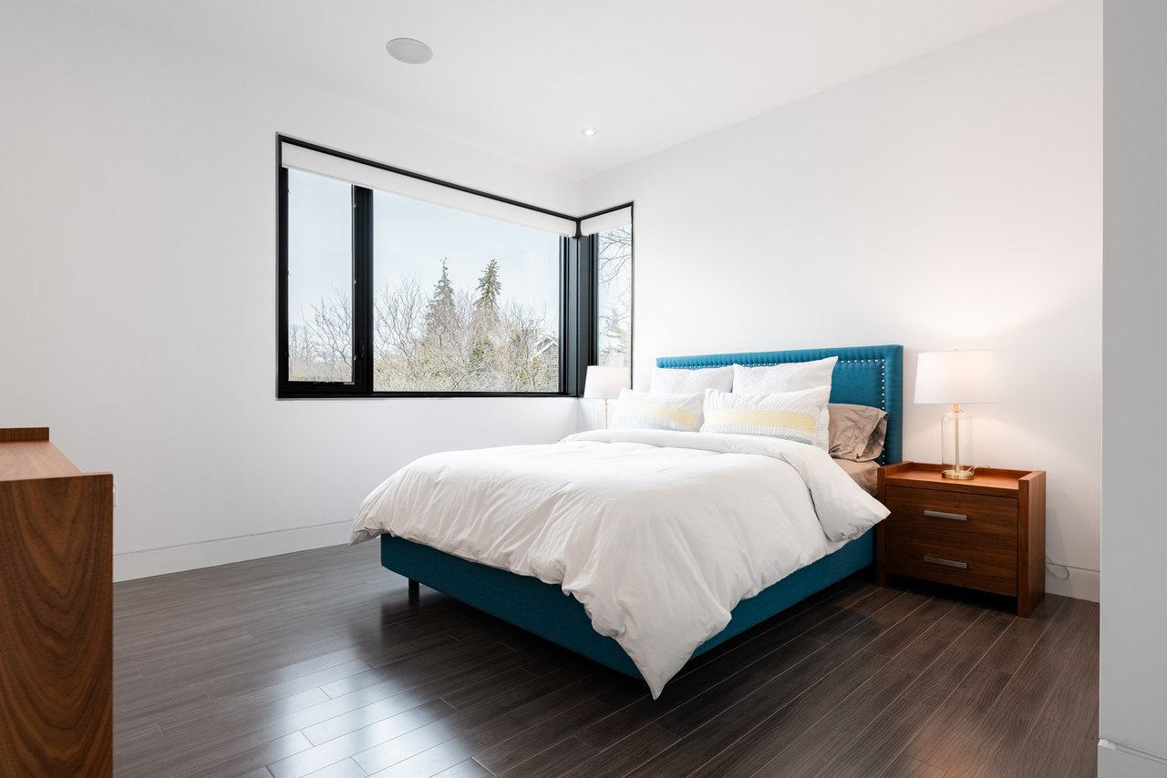 Modern & Contemporary Masterpiece