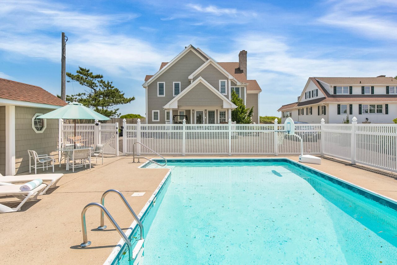 #1595 Summer Rental on the Oceanfront with Pool