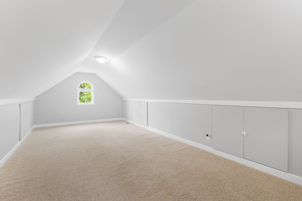 1520 Telegraph Road, Lake Forest
