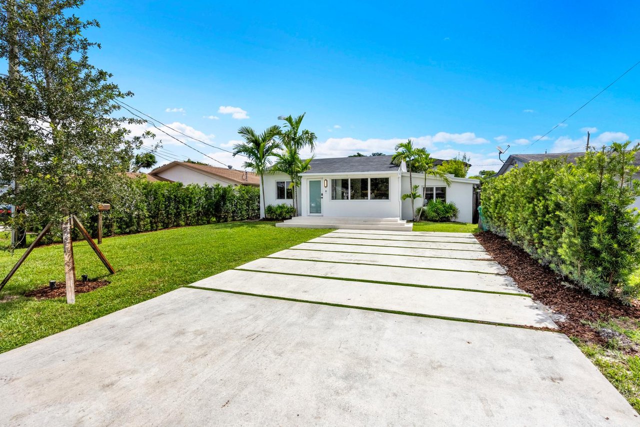 Just Listed: Elevated Design & Effortless Living at 2635 SW 64th Ave