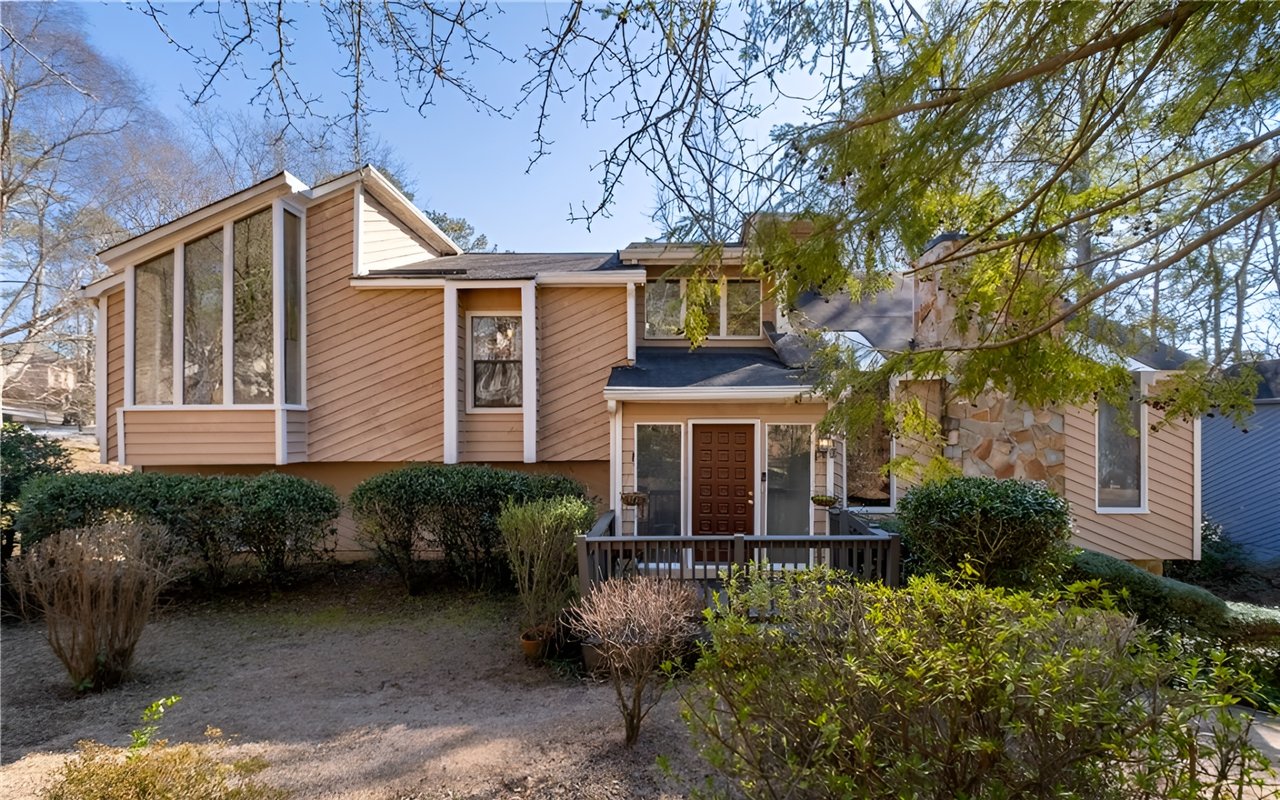 2749 Tritt Springs Drive NE, Marietta GA: A Contemporary Gem in East Cobb