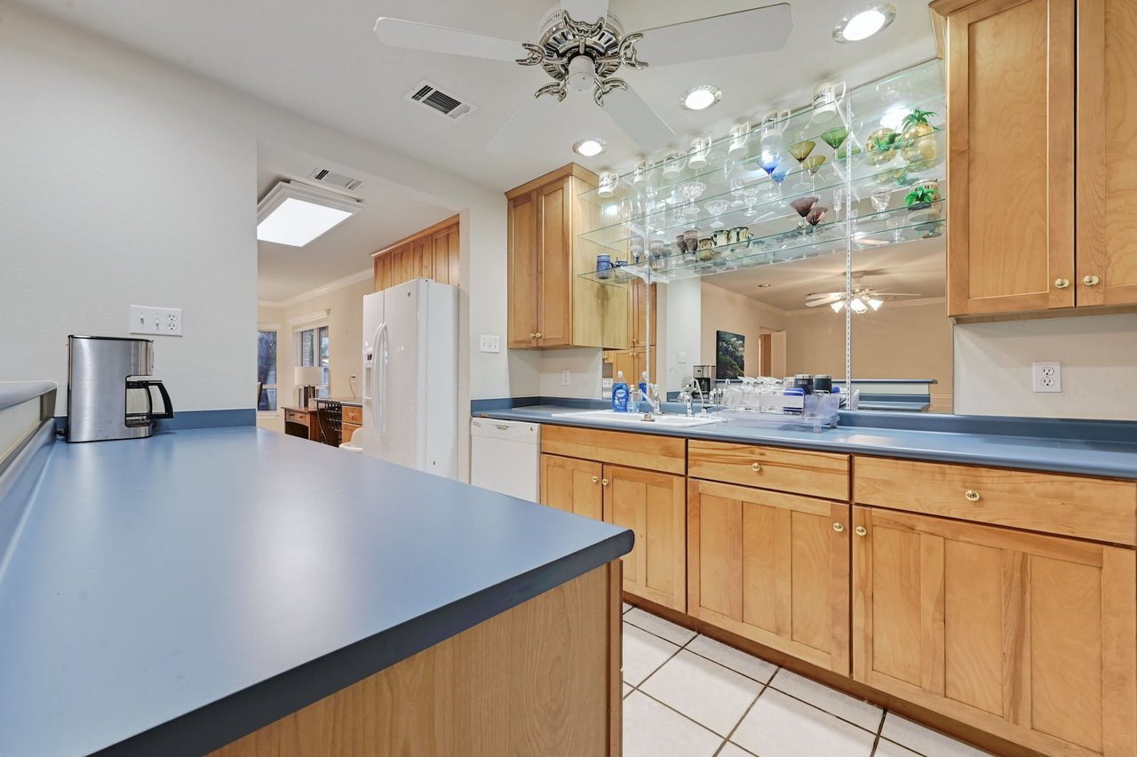 Westlake Waterfront Bungalow