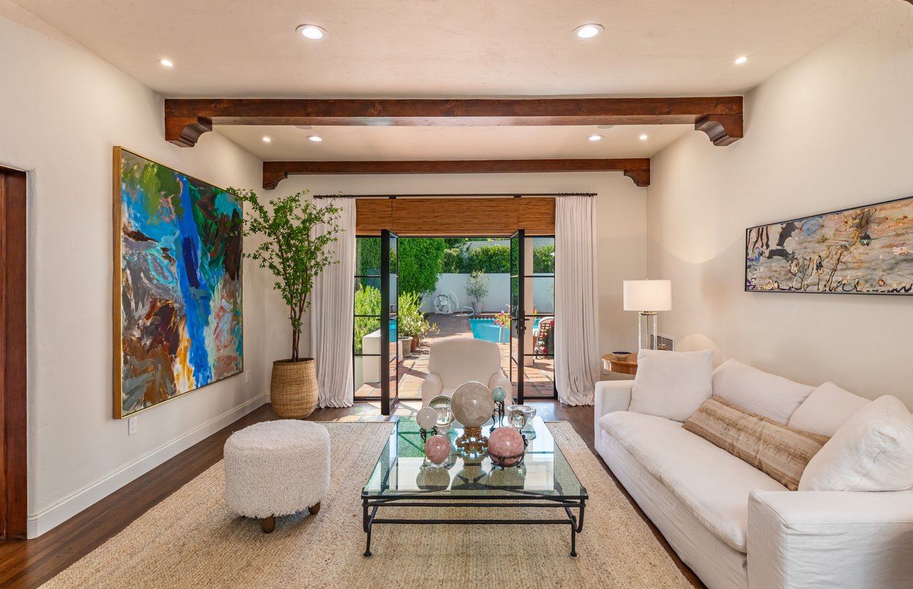 365 Comstock Ave, Little Holmby