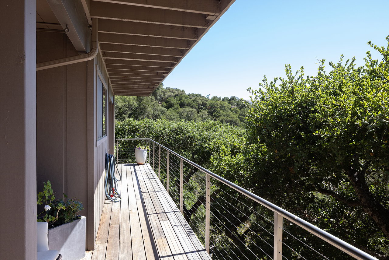 The Valley Hideaway