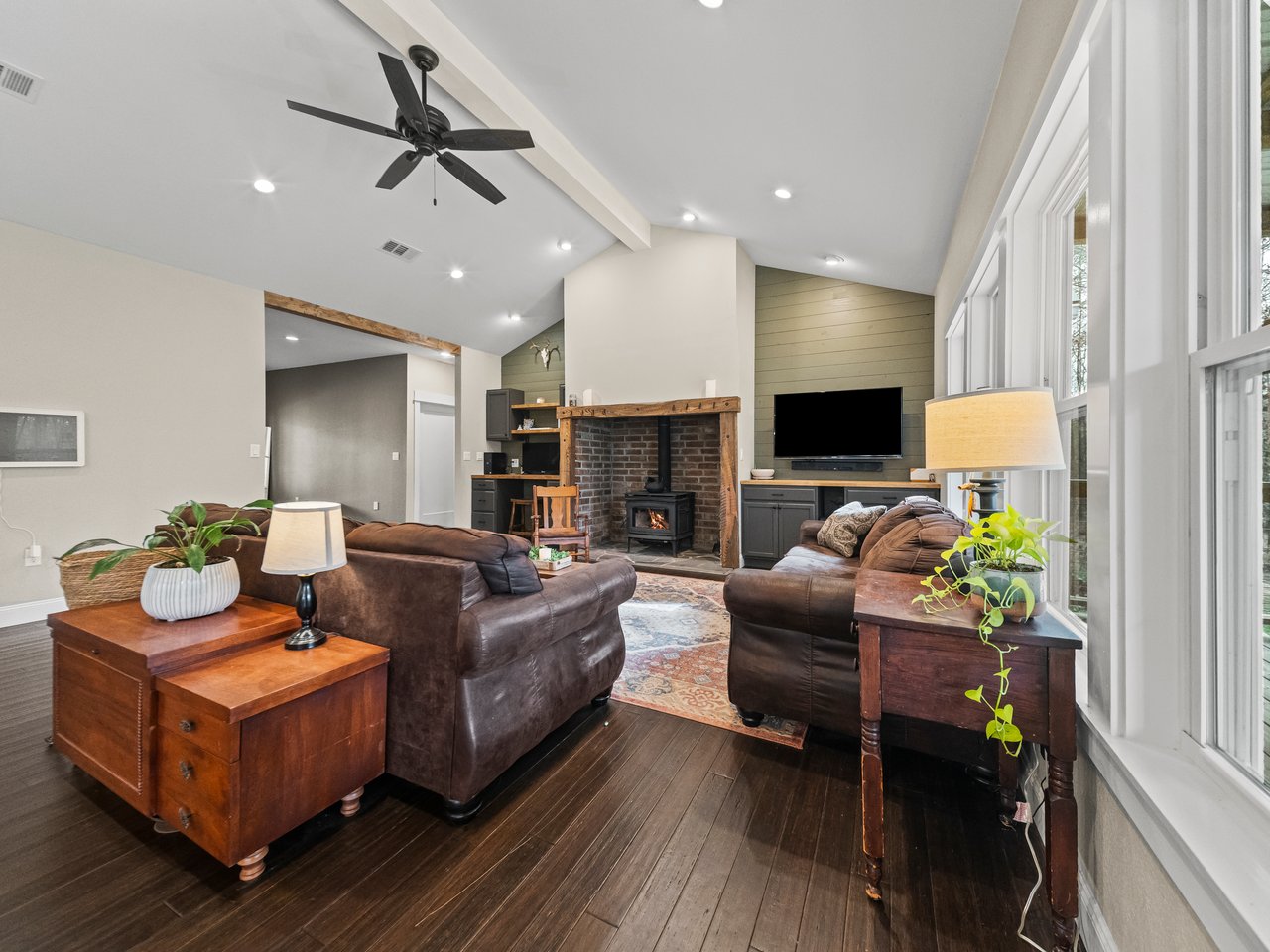 Thunder Mountain Homestead